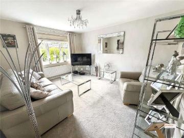 4 bed house for sale