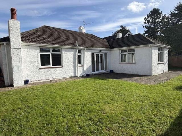 4 bed house for sale