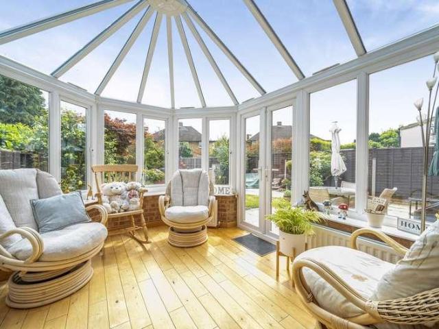 4 bed house for sale