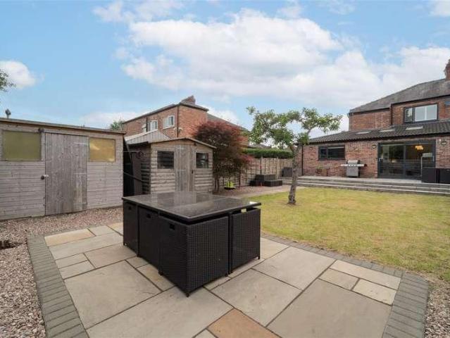 4 bed house for sale