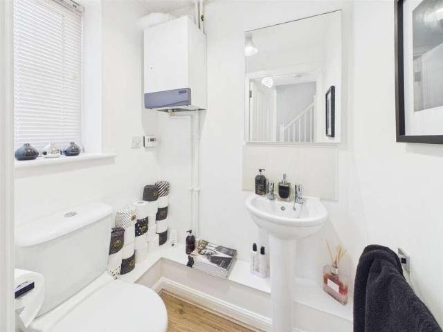 4 bed house for sale