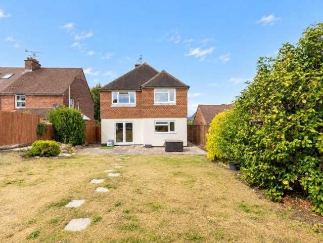 4 bed house for sale