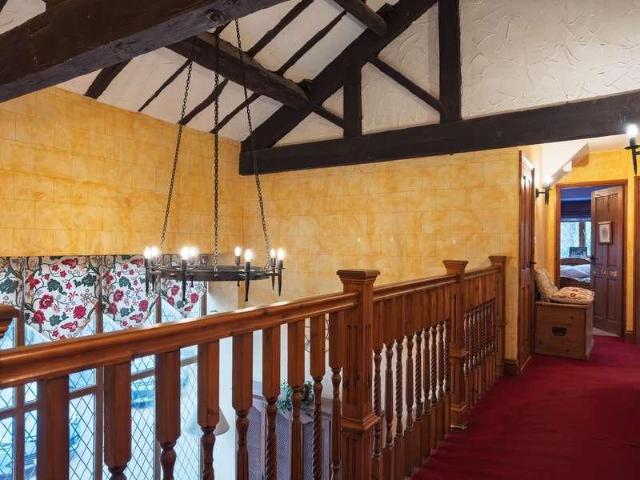 4 bed house for sale