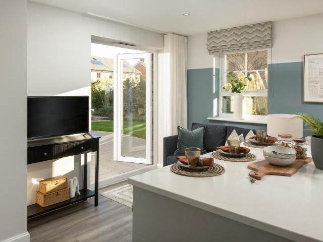 4 bed house for sale