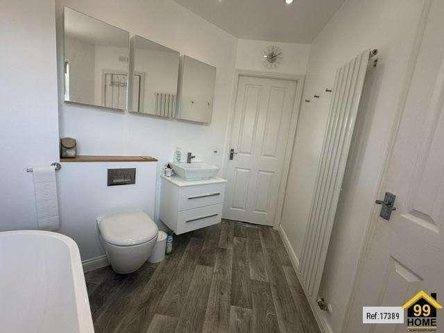 4 bed house for sale
