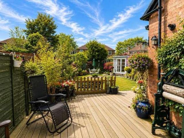 4 bed house for sale