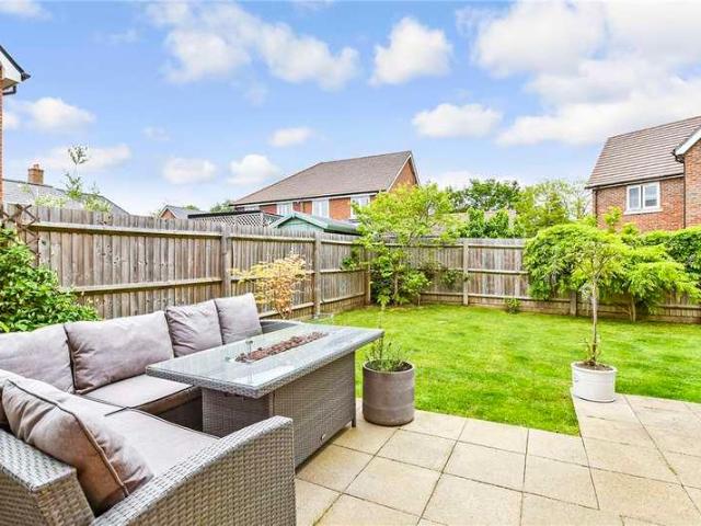 4 bed house for sale