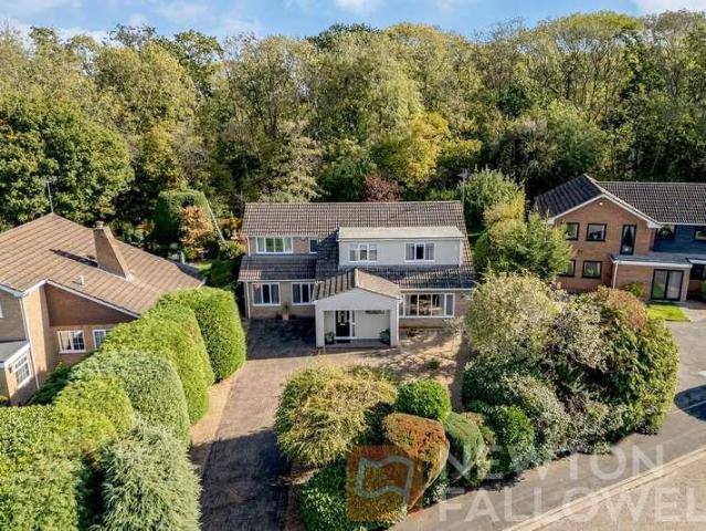 4 bed house for sale