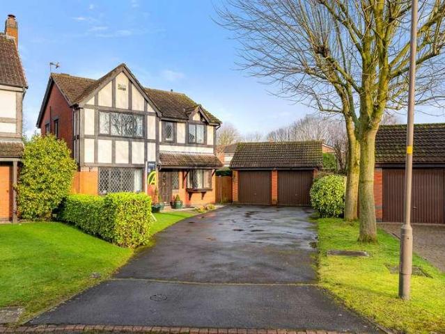 4 bed house for sale