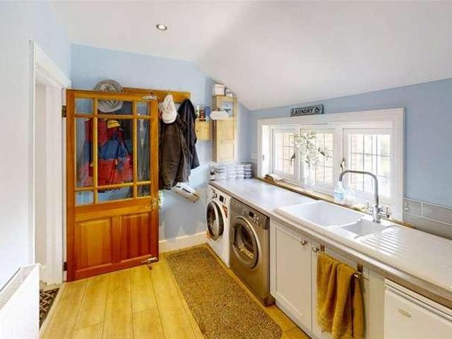 4 bed house for sale