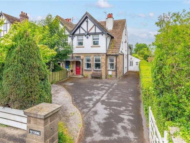 4 bed house for sale