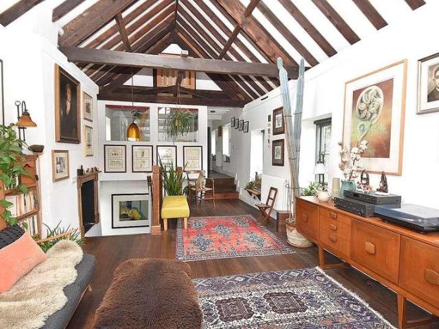 4 bed house for sale