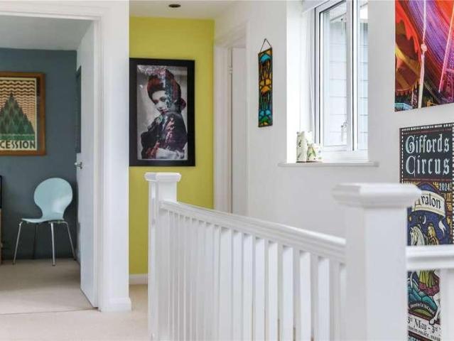 4 bed house for sale