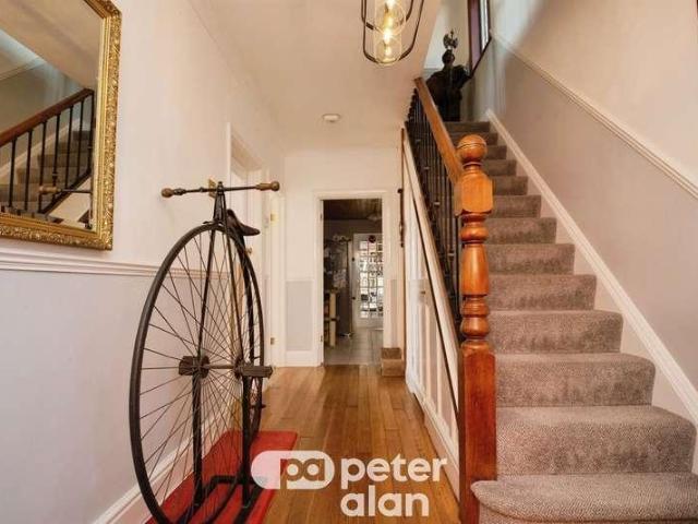 4 bed house for sale