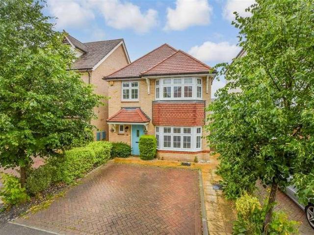 4 bed house for sale