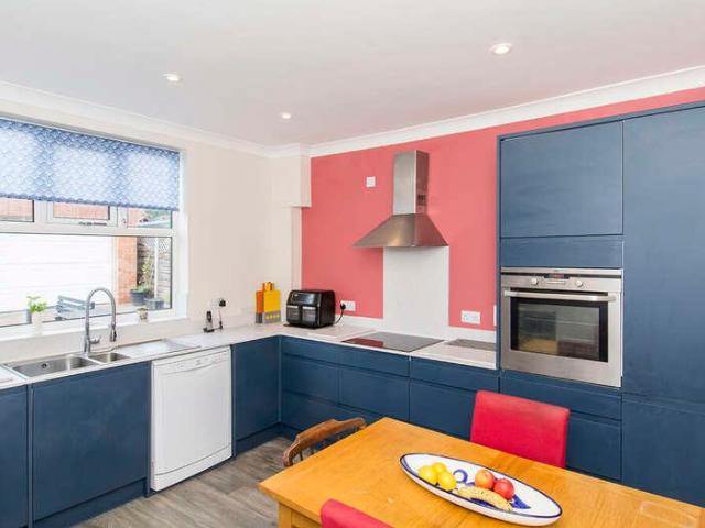 4 bed house for sale