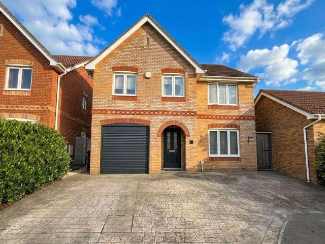 4 bed house for sale