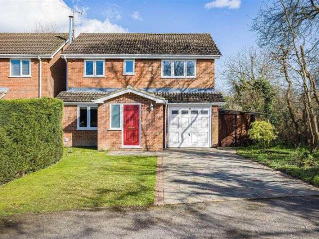 4 bed house for sale