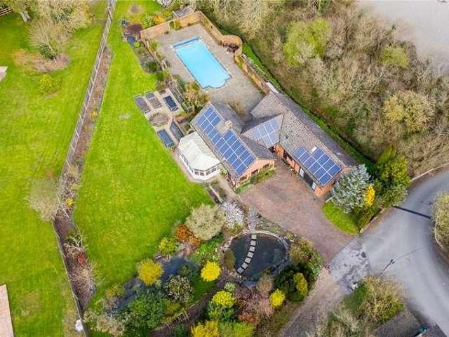 4 bed house for sale