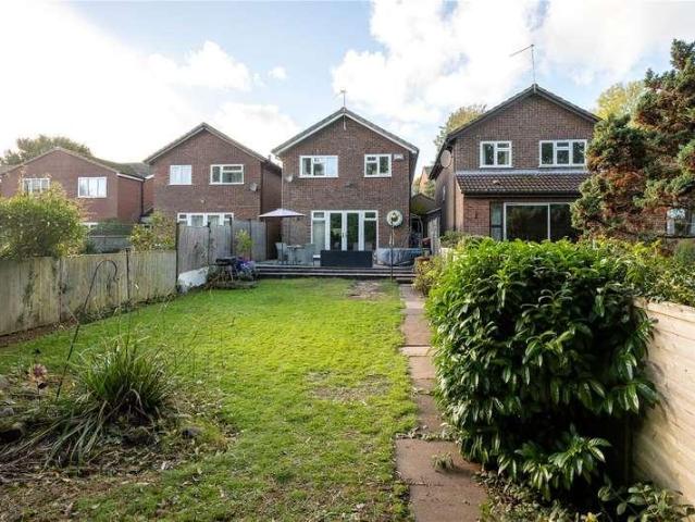 4 bed house for sale