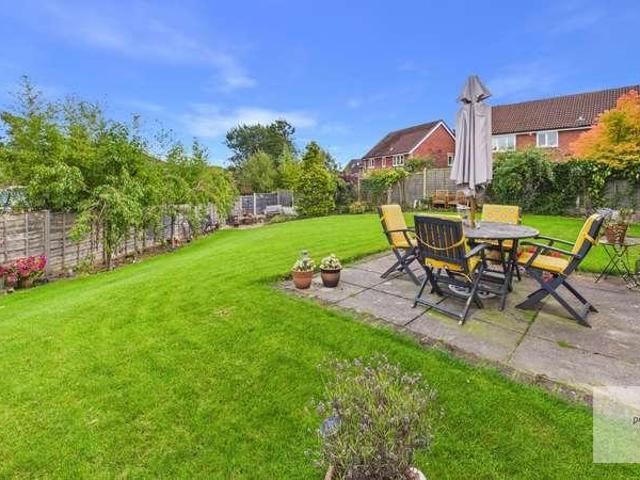 4 bed house for sale