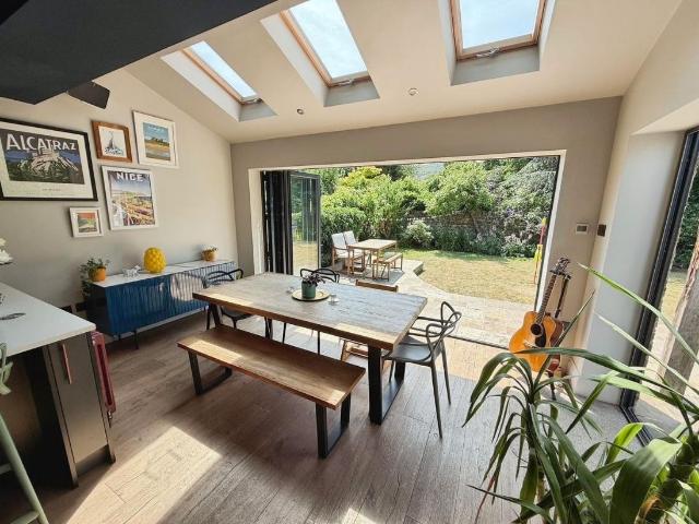4 bed house for sale