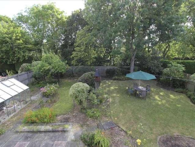 4 bed house for sale