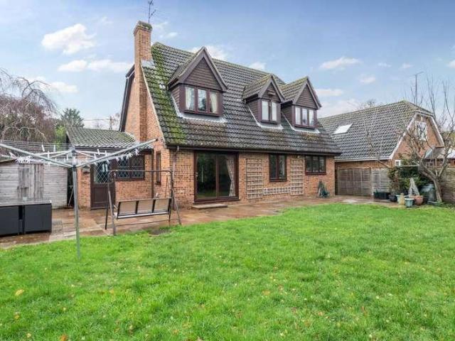 4 bed house for sale