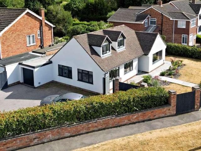 4 bed house for sale