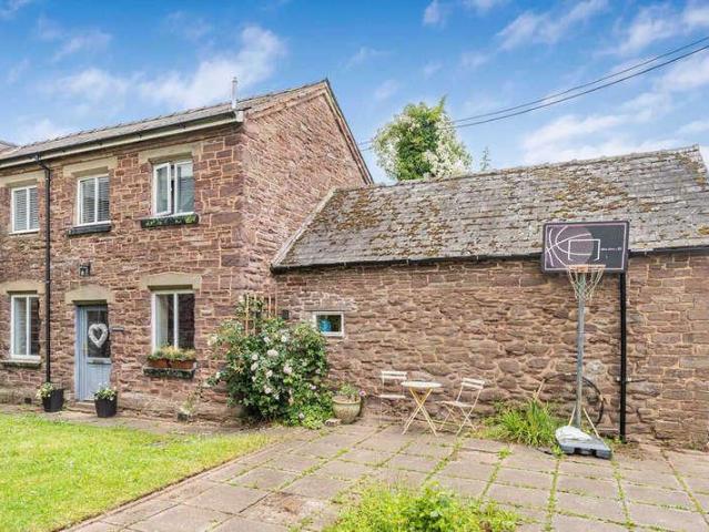 4 bed house for sale