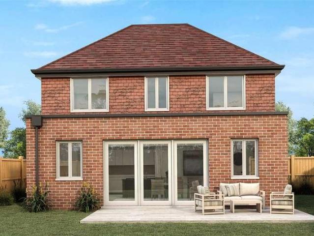 4 bed house for sale