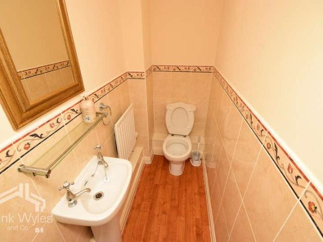 4 bed house for sale