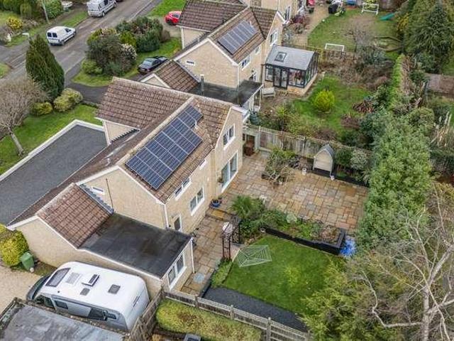4 bed house for sale