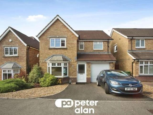 4 bed house for sale