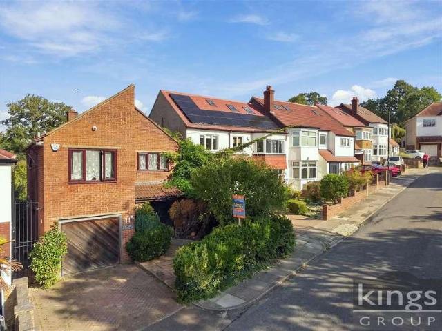 4 bed house for sale