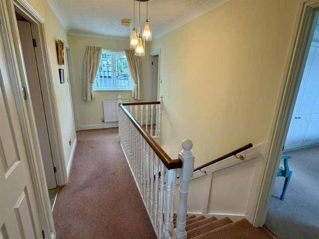 4 bed house for sale