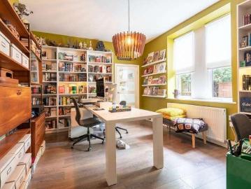 4 bed house for sale