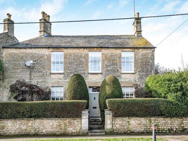 4 bed house for sale