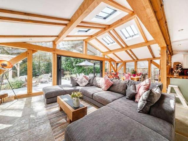 4 bed house for sale