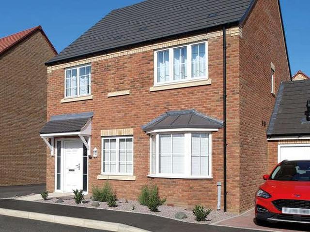 4 bed house for sale