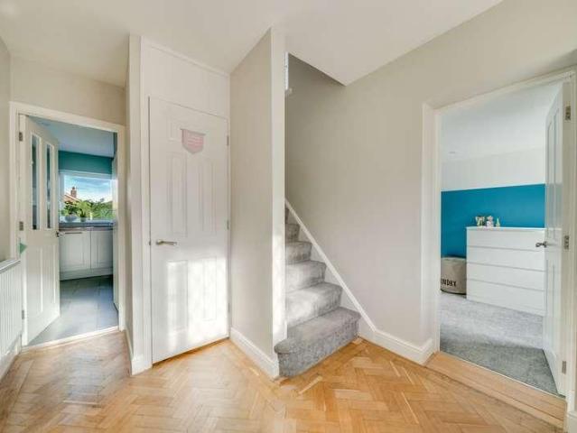4 bed house for sale