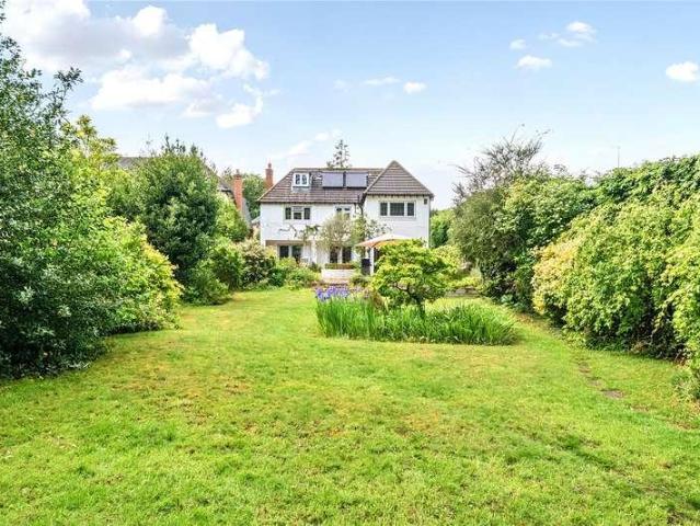 4 bed house for sale