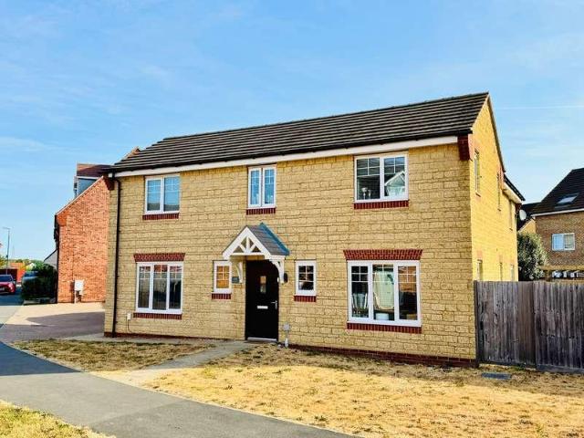 4 bed house for sale
