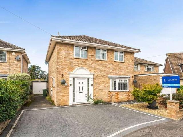 4 bed house for sale