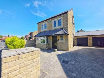4 bed house for sale