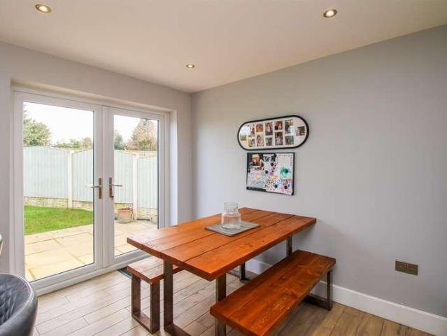4 bed house for sale