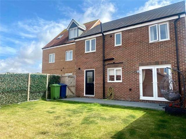 4 bed house for sale