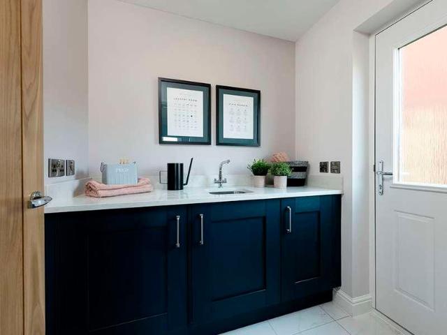 4 bed house for sale