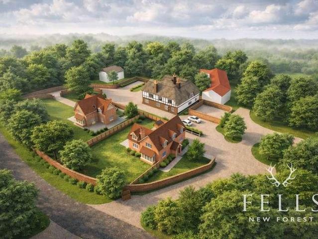 4 bed house for sale