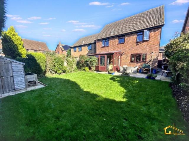 4 bed house for sale